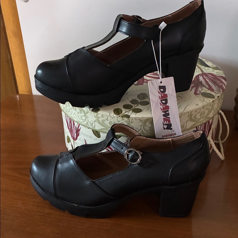 NWT Black Chunky Heel Shoes